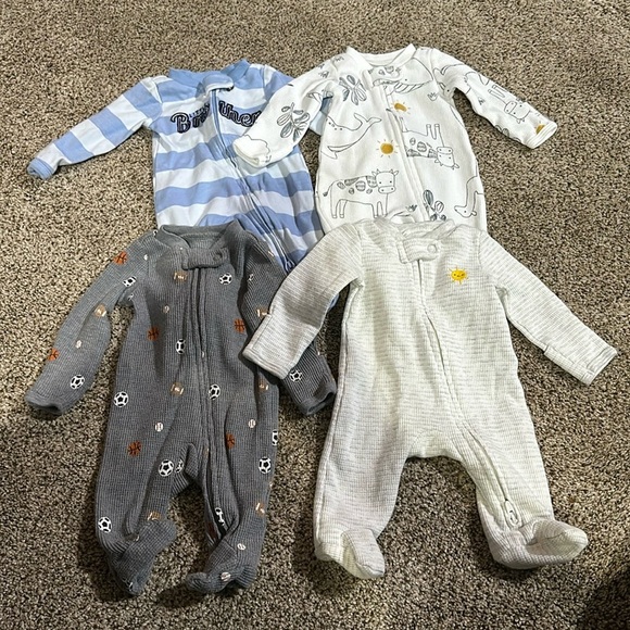 Set of 4 premature footie sleepers - Picture 1 of 5